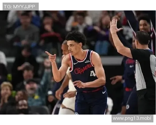 Haynes:快船将科比·桑德斯的双向合同转为标准合同